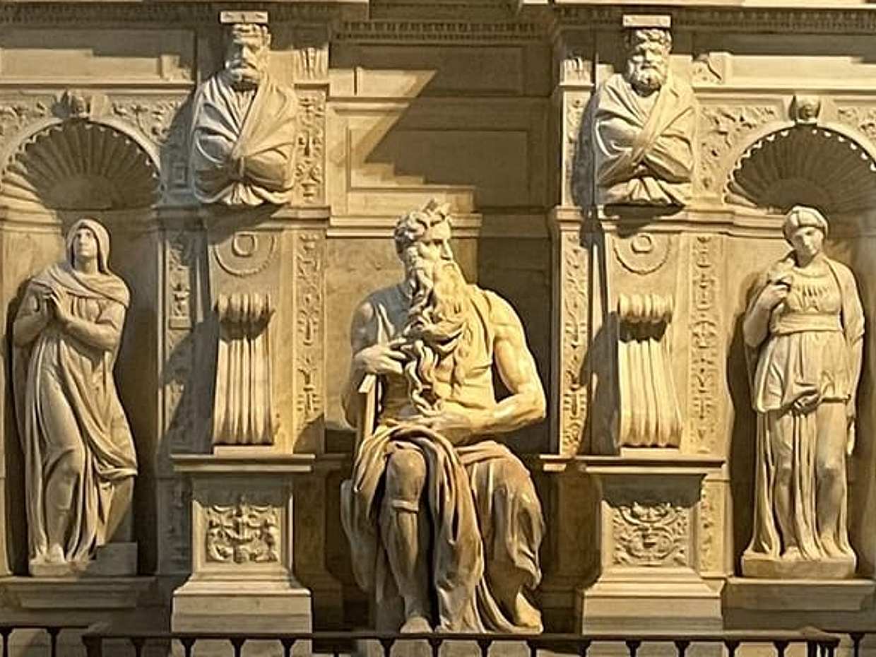 Underground Rome Private Tour: San Clemente, St. Peter in Chains & Ludus Magnus