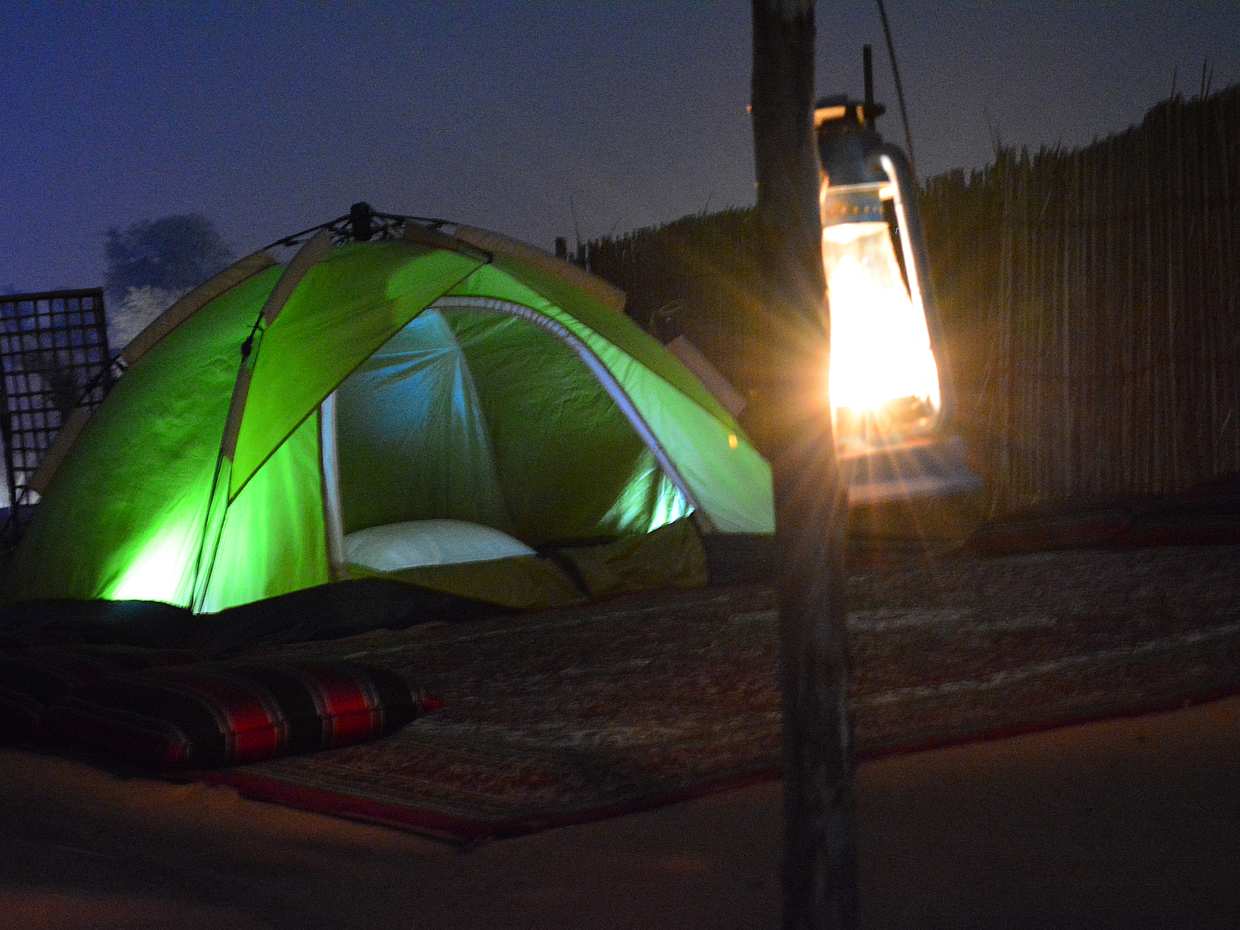 Nocleg na kempingu na pustyni w Bedouin Oasis w namiotach dla par w Ras al Khaimah, Zjednoczone Emiraty Arabskie.
, photo 4