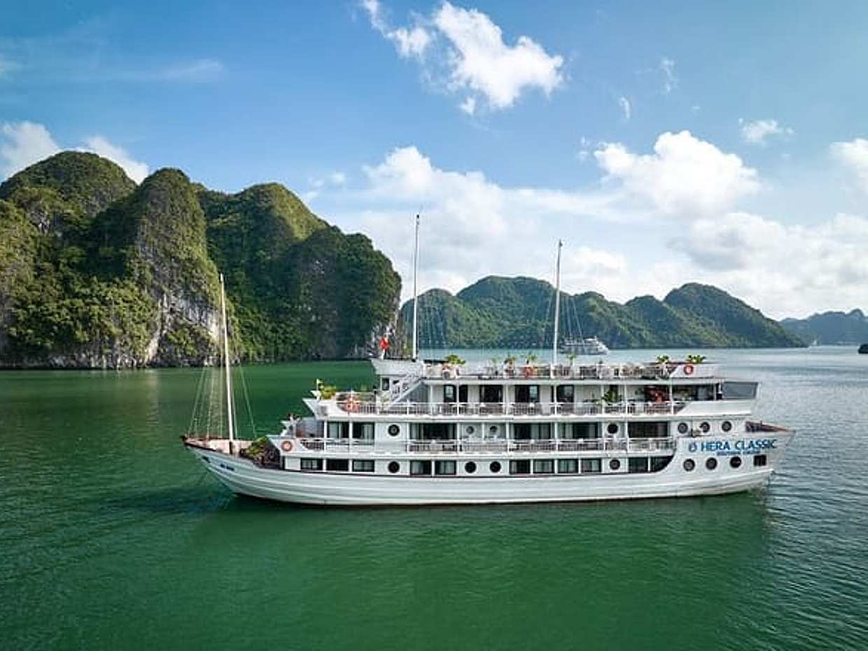 BEST SELLER - 2 Day/1 Night Boutique Cruise in Halong Bay, photo 2
