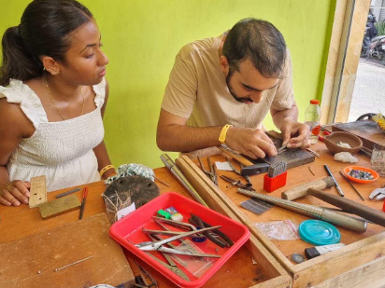 Atelier de création de bijoux en argent à Bali et visite de l'usine Artika Silver en Indonésie
, photo 4