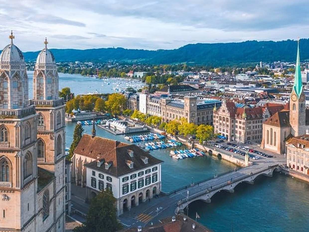 Zurich Scavenger Hunt & Highlights Self-Guided Walking Tour, photo 5