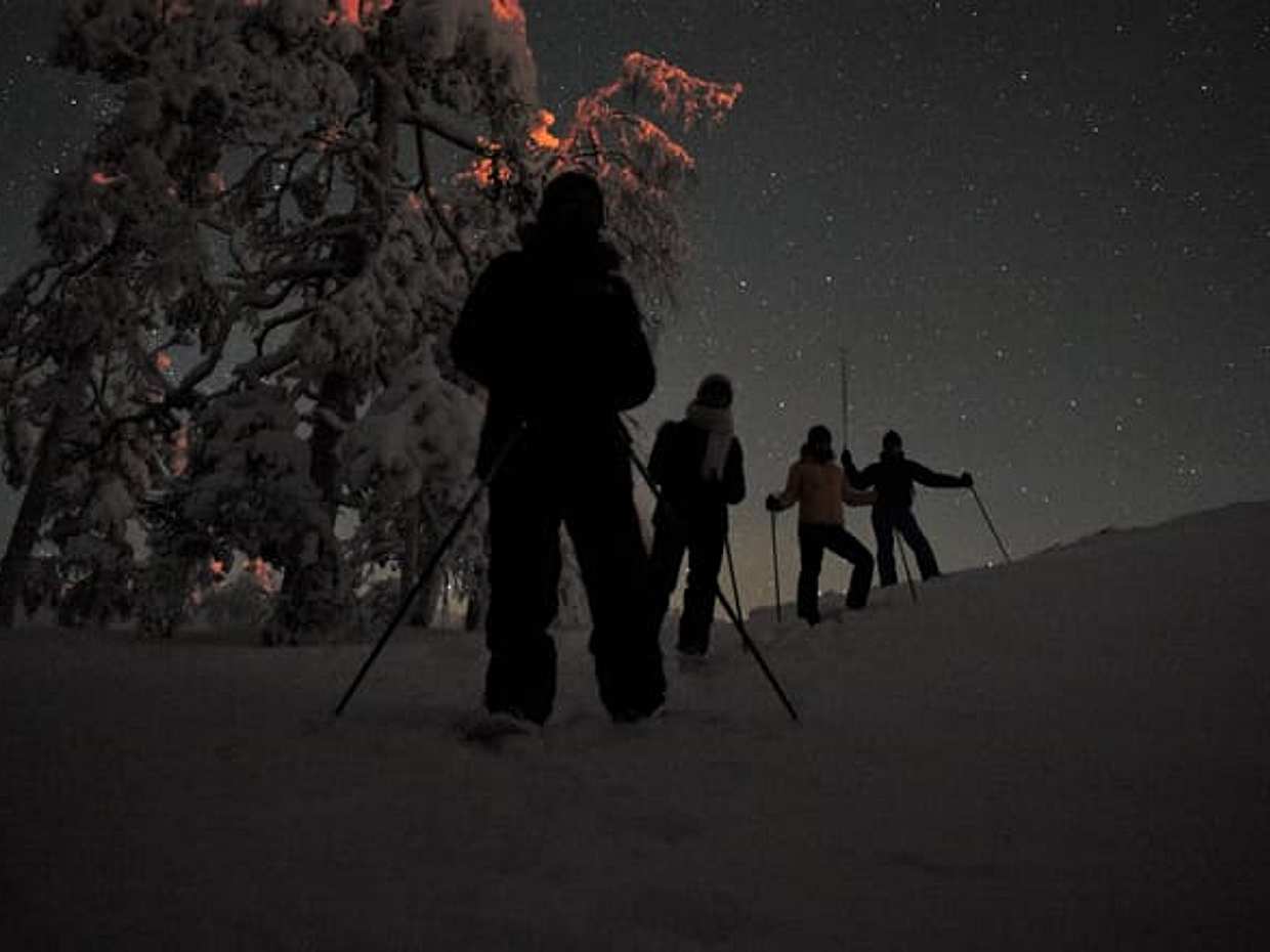 Snowshoeing Under the Auroras, photo 3