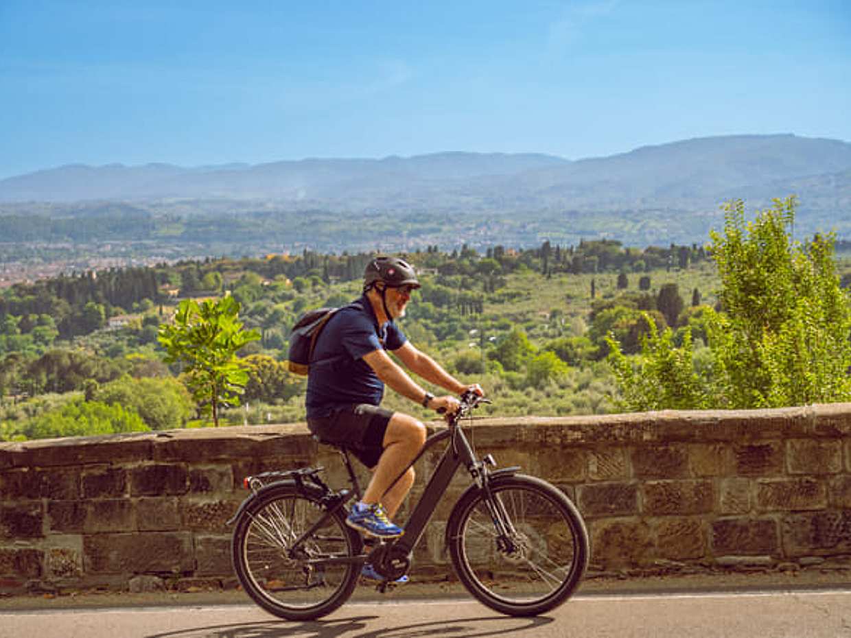 Fiesole E-Bike Adventure: Self-Guided Tour with Audio Guide and Panoramic Views from Florence, photo 2
