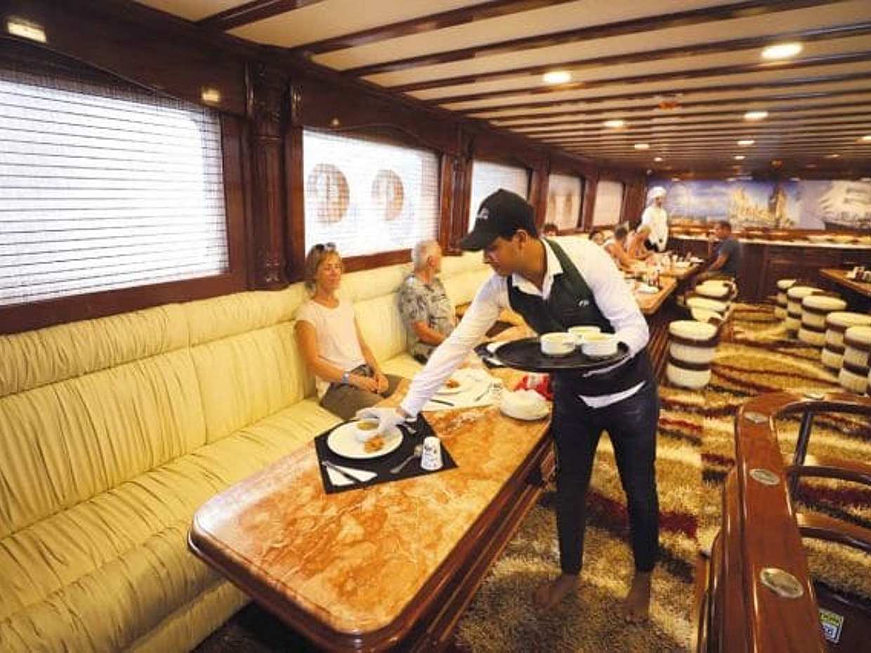 Elite VIP Cruise with BBQ buffet lunch Hurghada, photo 2