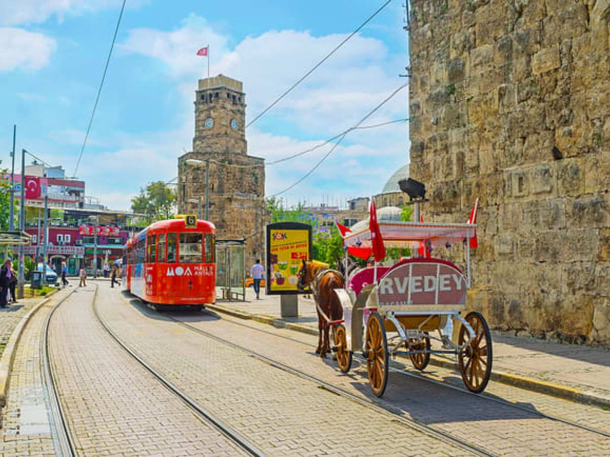 Antalya: Old Town Walking Tour incl. Turkish Tea and Baklava, photo 3