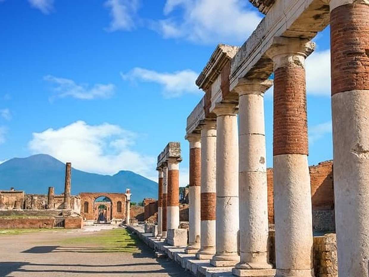 Pompeii & Herculaneum: Full-Day Group Tour from Naples with Skip-the-Line Tickets & Pizza Lunch, photo 2