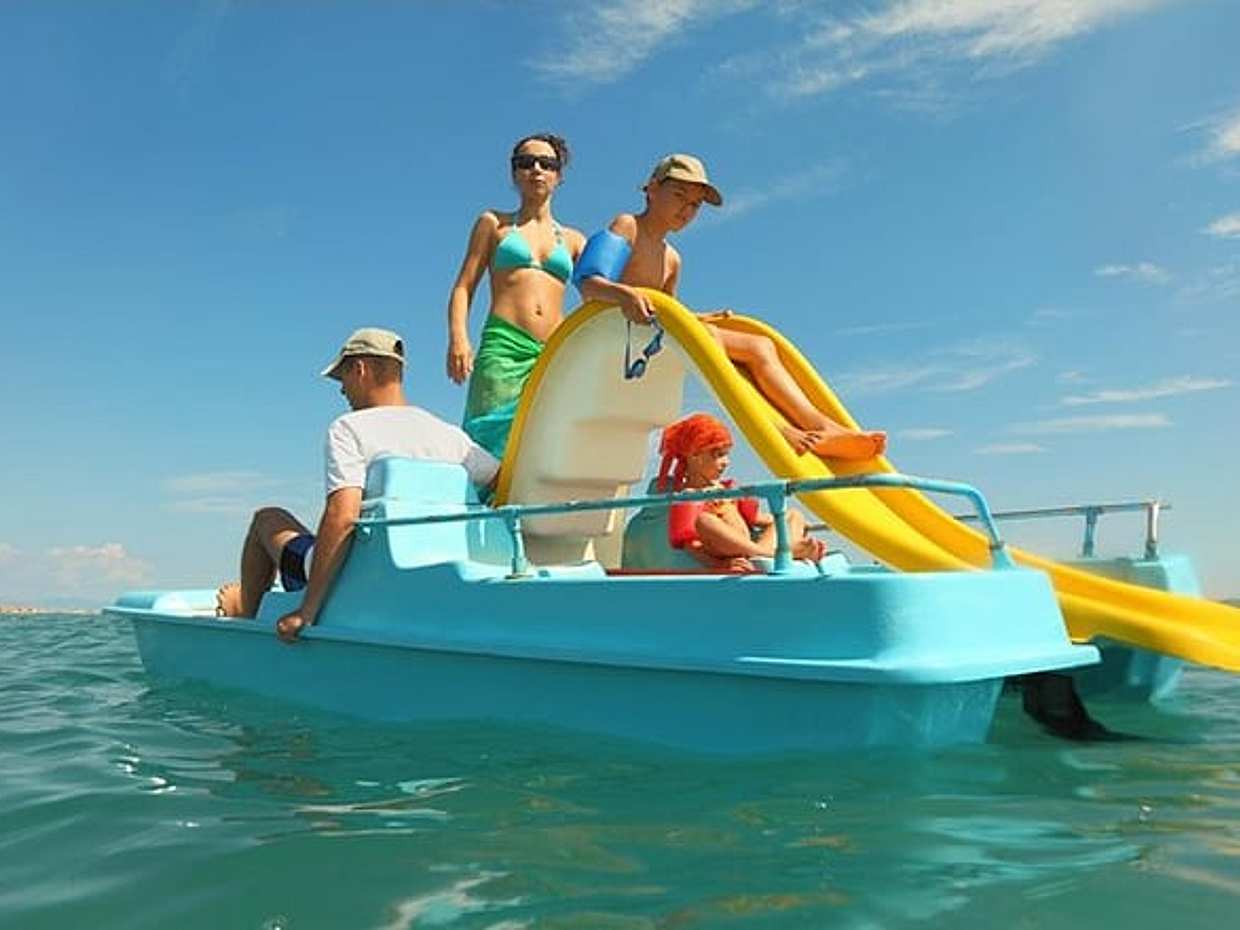 Pedalo in La Mer, photo 3