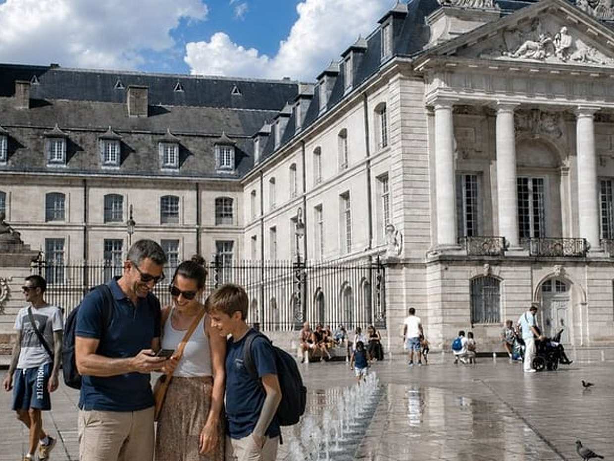 Dijon Scavenger Hunt & Highlights Self-Guided Walking Tour