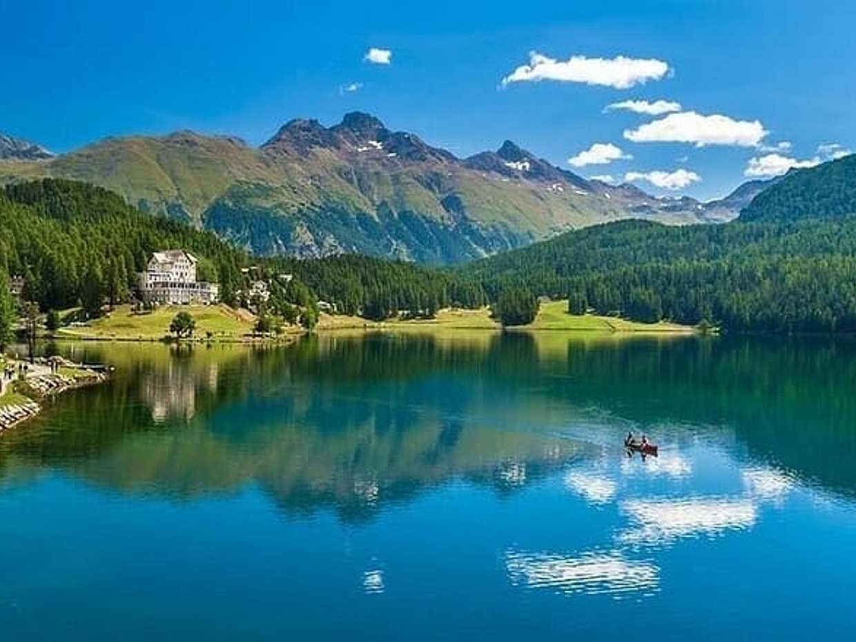 Full Day Tour in Bernina Red Train and St Moritz from Milan, photo 3