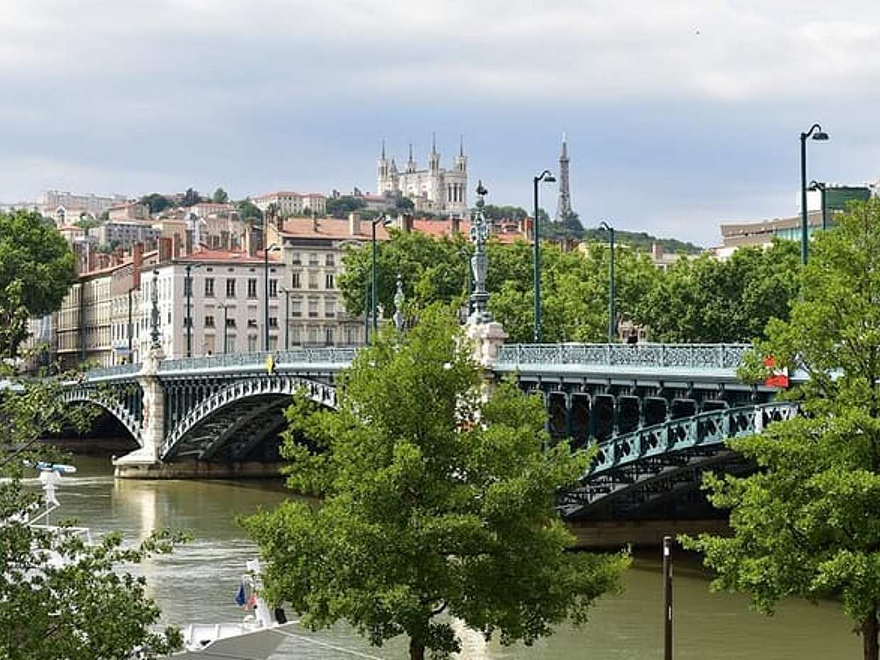 Private Transfer From Marseille To Lyon With a 2 Hour Stop, photo 5