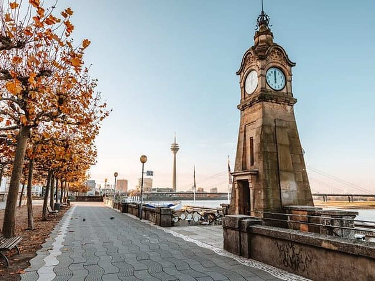 Privétransfer van Brussel naar Düsseldorf, 2 uur Sightseeingstop in België, photo 4