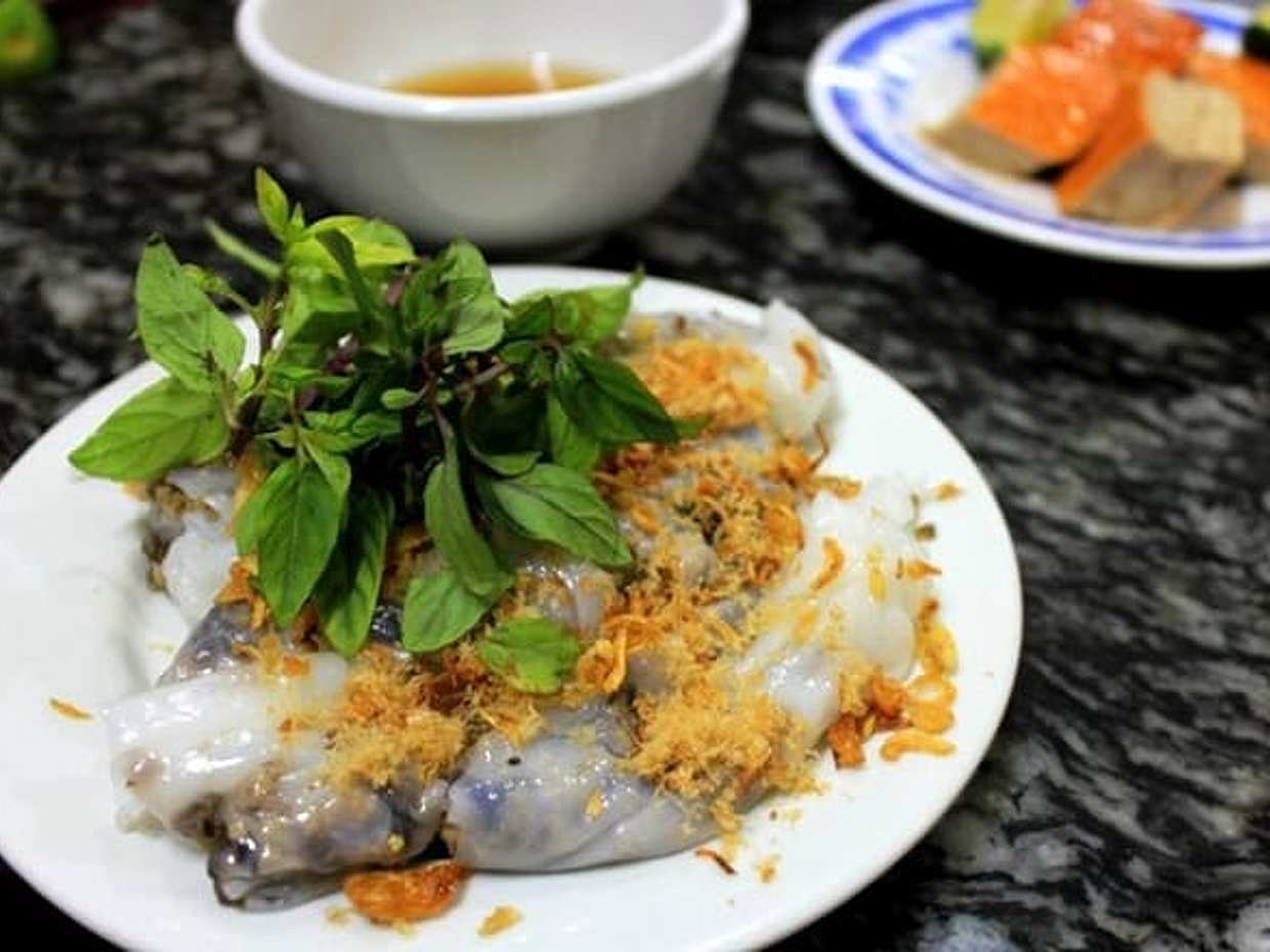 Hanoi Walking Street Food Tour By Night (Group or Private Tour), photo 3