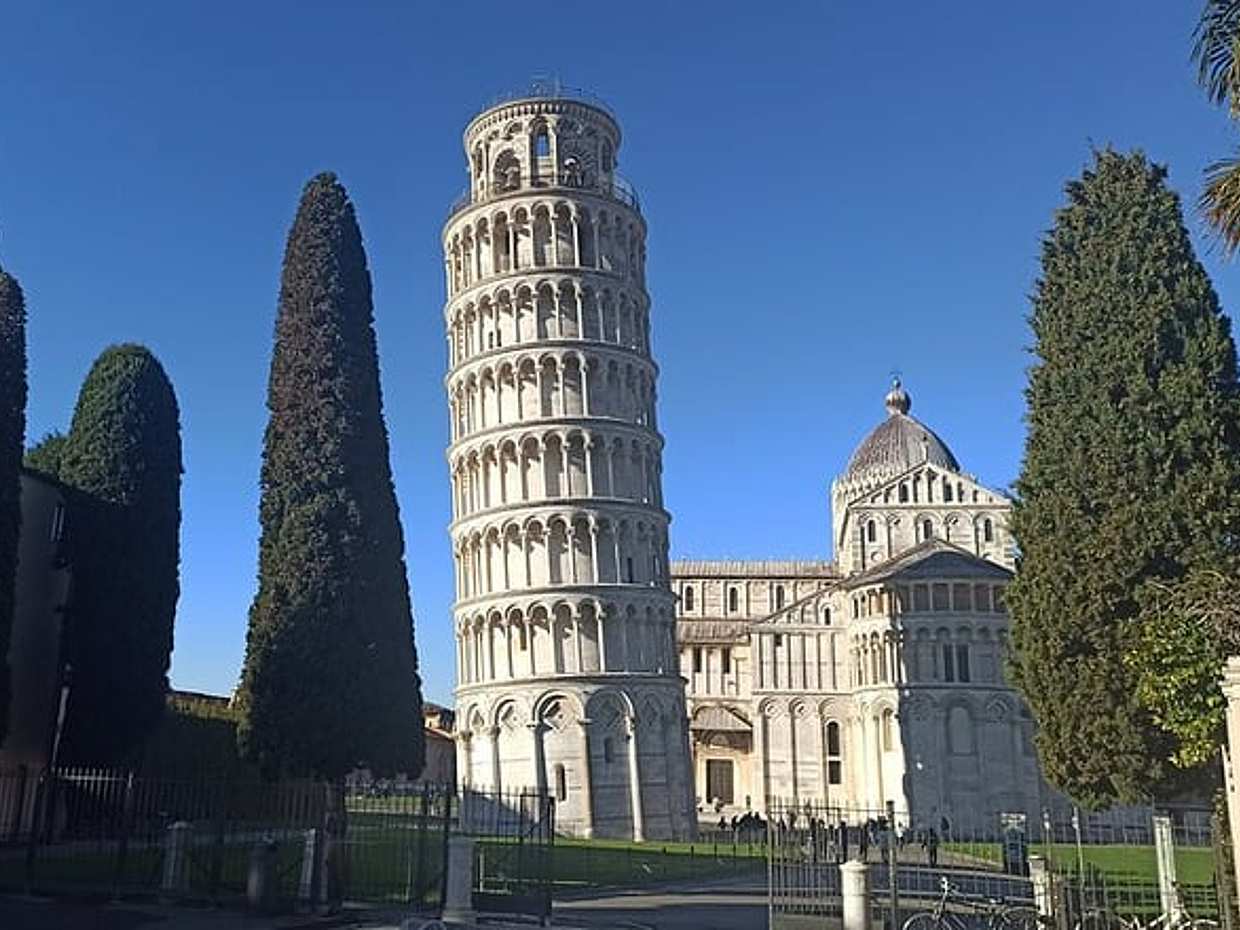 Pisa & Lucca Private Tour with wine-tasting from La Spezia Port, photo 2