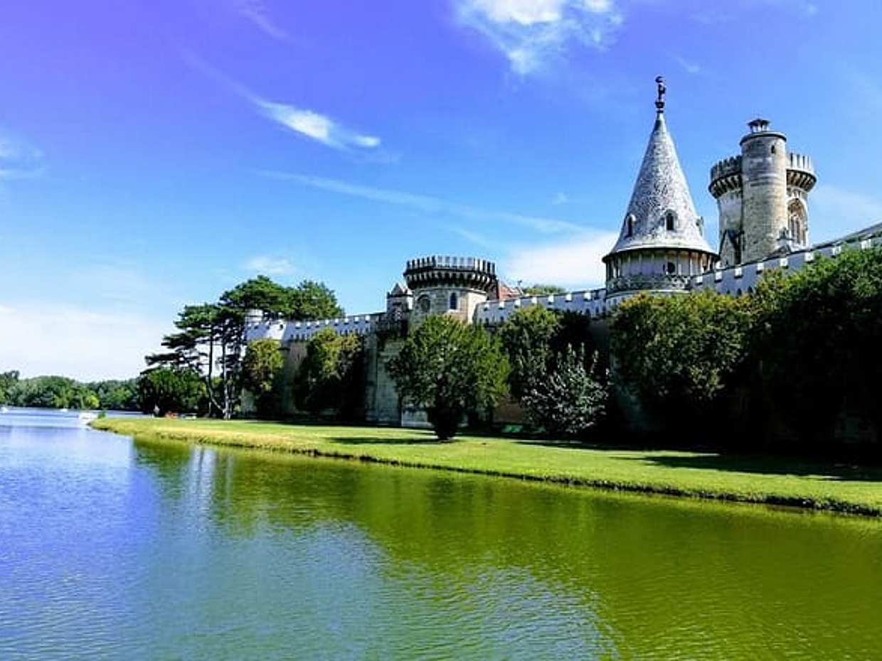 Private Day Trip: Vienna To Laxenburg, Bratislava & Kreuzenstein in Austria