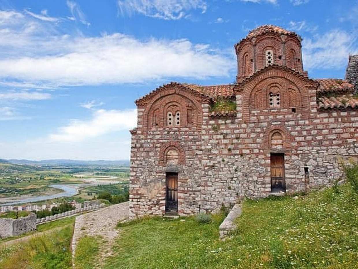 BERAT (UNESCO) - De Tirana en Albanie, photo 3