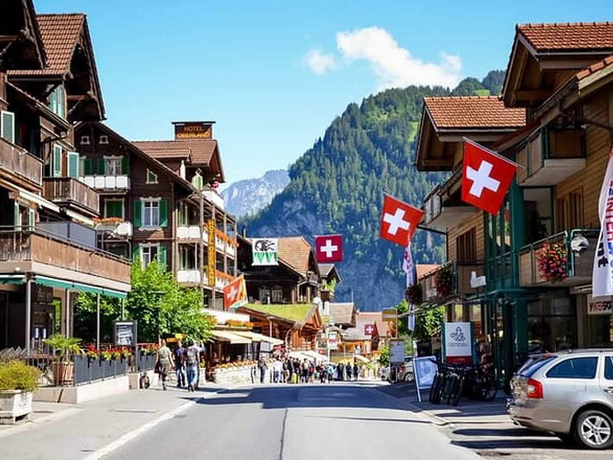Lauterbrunnen-Mürren: Swiss Alps Small Group Tour from Interlaken in Switzerland, Wilderswil, photo 3