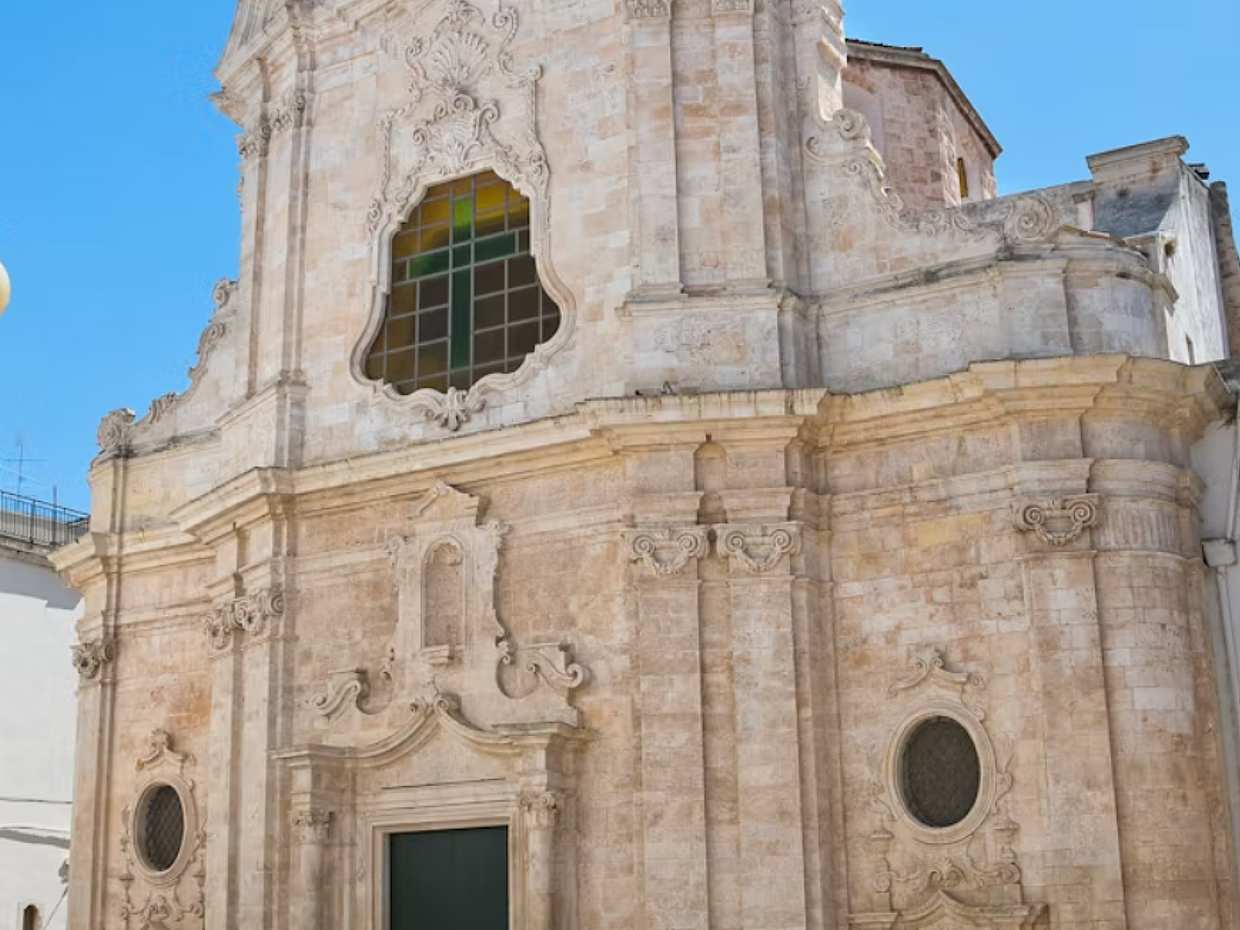 Alberobello, Martina Franca and Locorotondo Guided Tour from Bari in Italy, photo 3