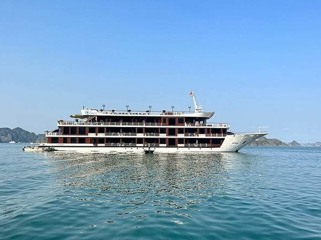 Aspira 5 Star Cruise: Ha Long & Lan Ha Bay 2 days and 1 Night