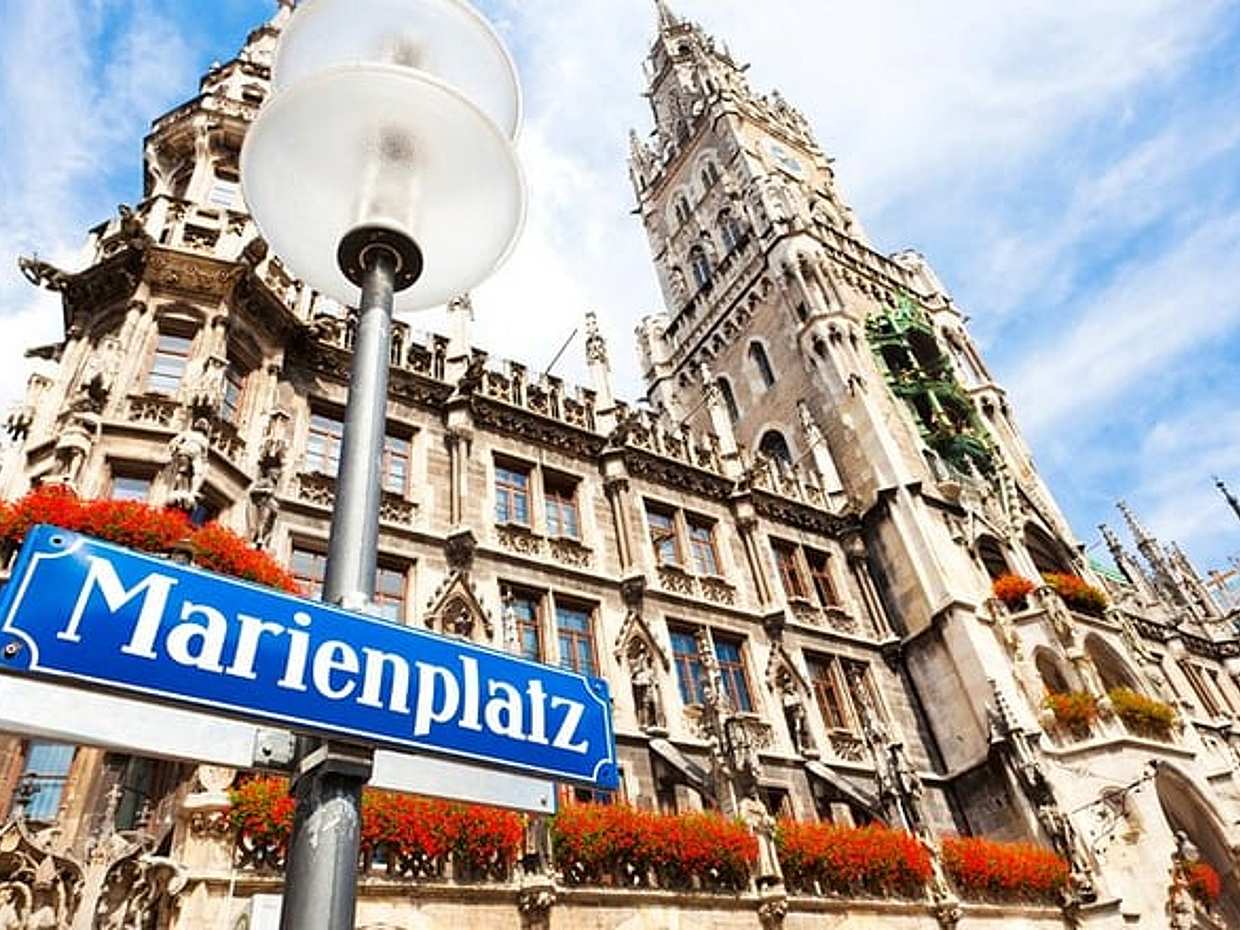Munich Scavenger Hunt & Highlights Self-Guided Walking Tour