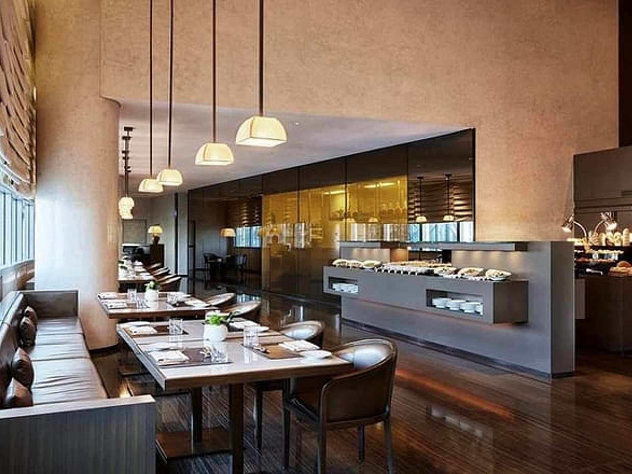 Buffet Dining in Armani Hotel, photo 2