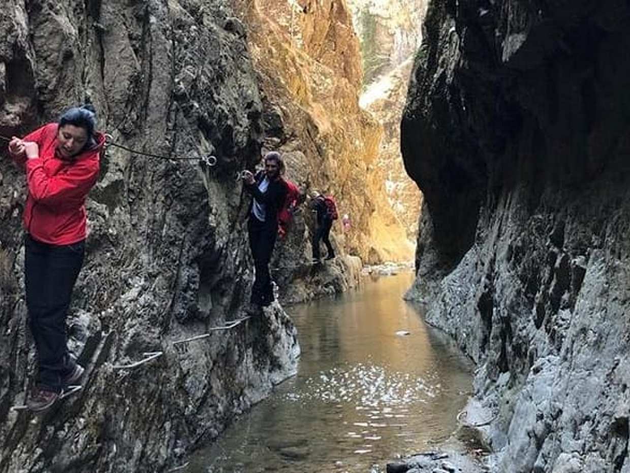 2 Day Private Tour Transfagarasan Highway and Hiking in Fagaras Mountains in Romania, Brașov, photo 5