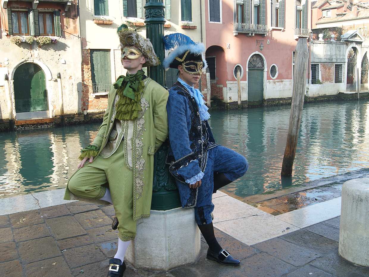 Photoshoot Of 100 Photographs In A Costume In Venice Walking Tour, Italy, photo 3