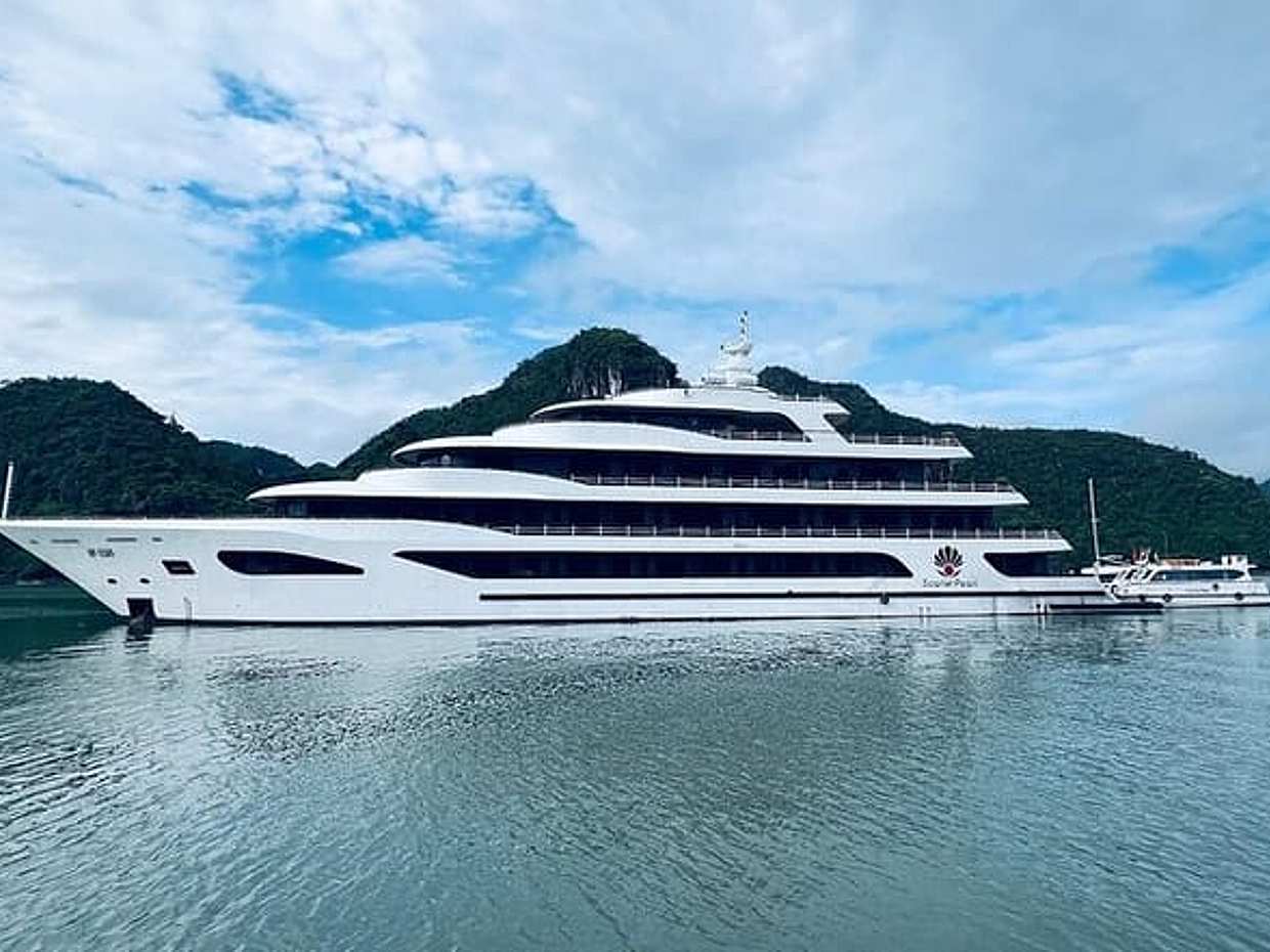Scarlet Pearl Cruise Indulge in Luxury 2 Days 1 Night Lanha Bay
