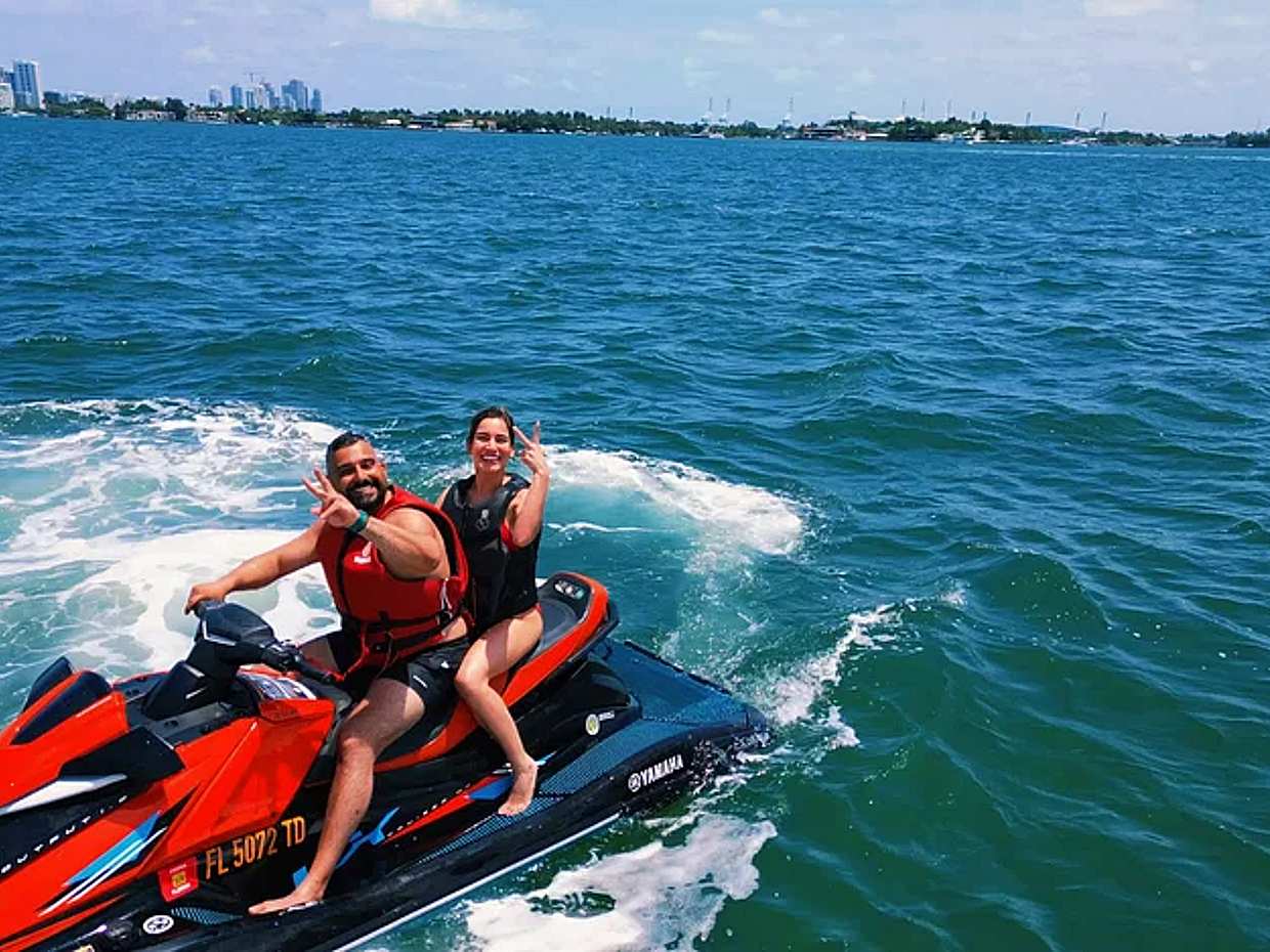Ultimatives Wassererlebnis in Miami: Katamaran-Segeltörn mit Jetskis & Drinks in den Vereinigten Staaten, photo 5