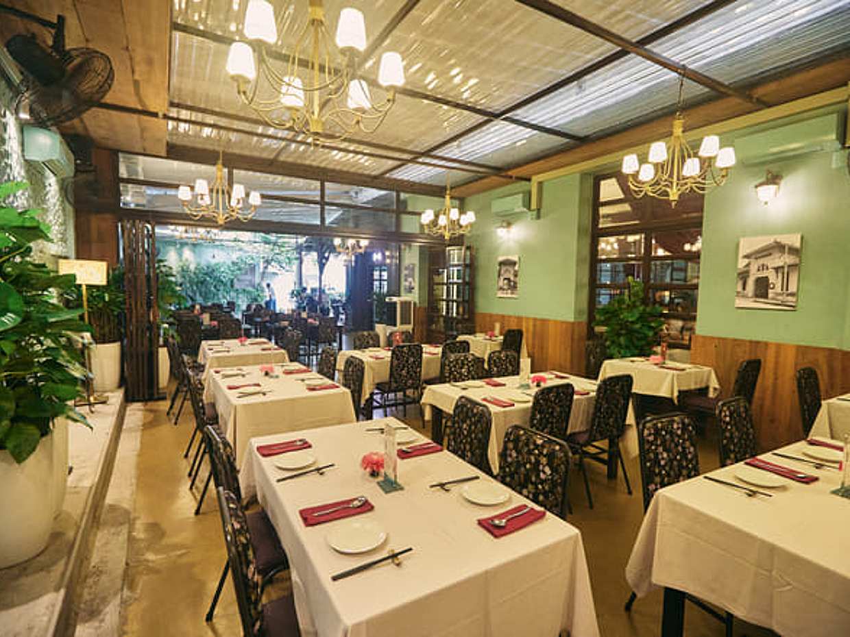 Ho Chi Minh: Spa, Michelin Dining & Airport Transfer, photo 2