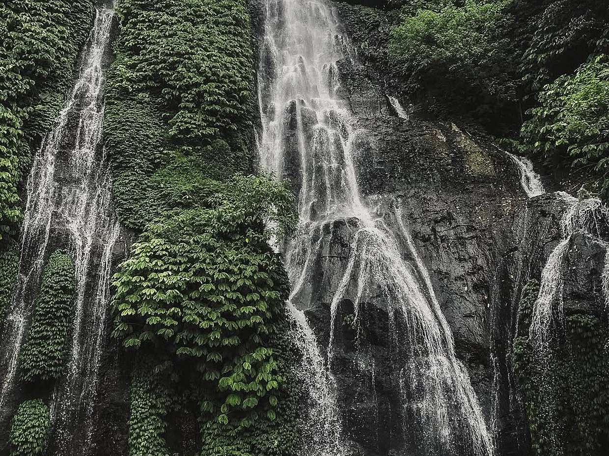 Bali’s Most Beautiful Views: Floating Ulun danu Temple, Wana Giri Hidden Hills & Twin Falls in Indonesia, photo 5