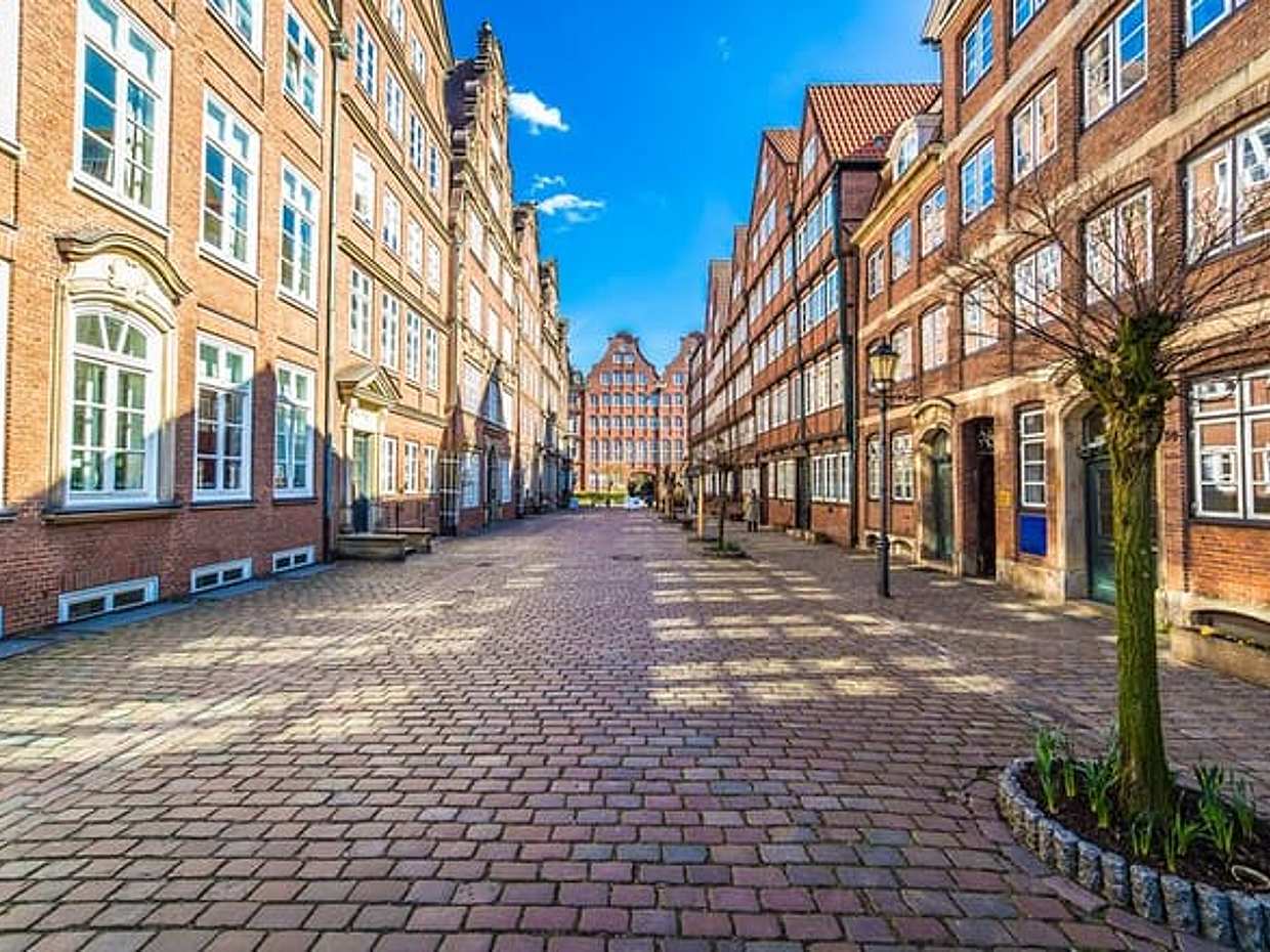 Privé transfer van Amsterdam naar Hamburg, 2 uur Sightseeing stop in Nederland, photo 3