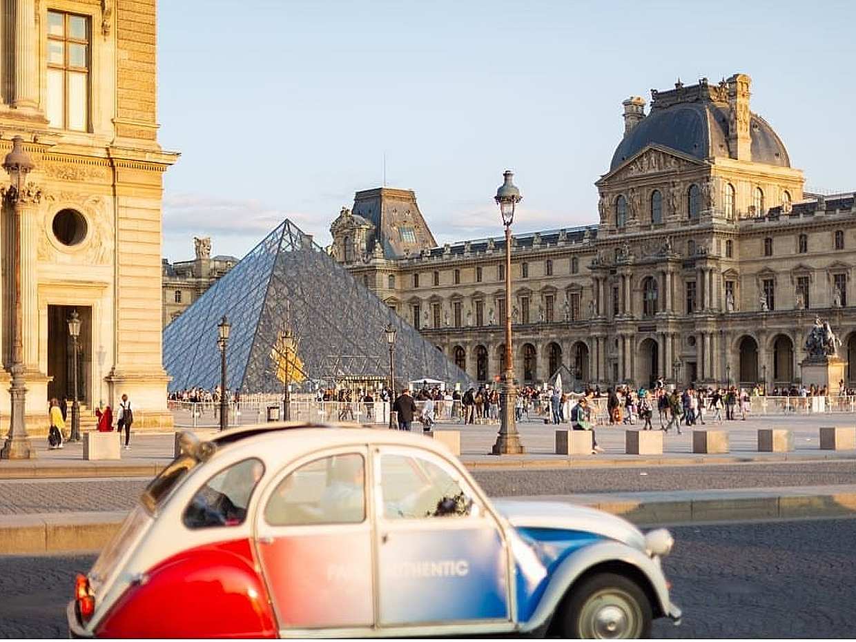 Paris Mythic Tour in France, photo 4