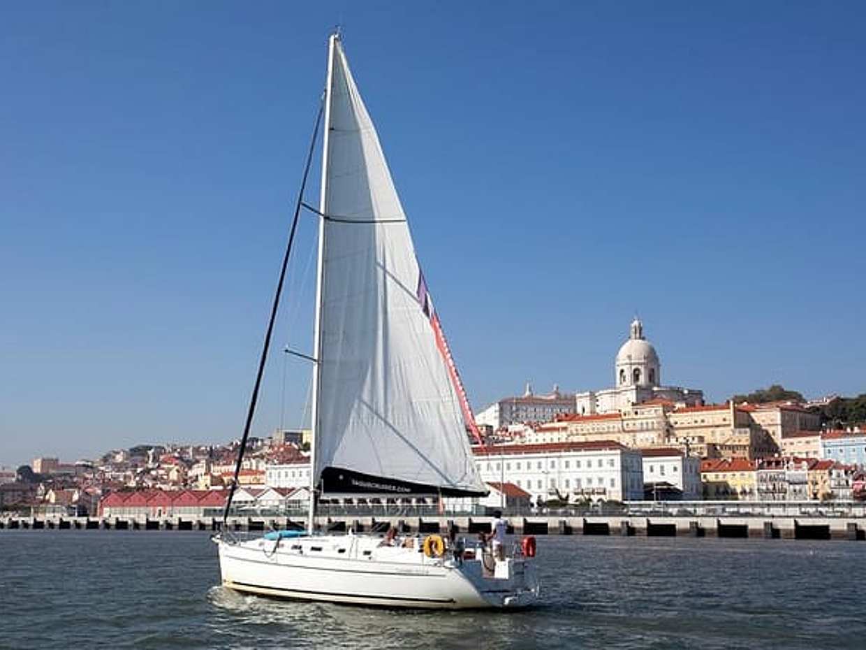 Day Sailing Tour on the Tagus River from Lisbon in Portugal, Lisboa, photo 5