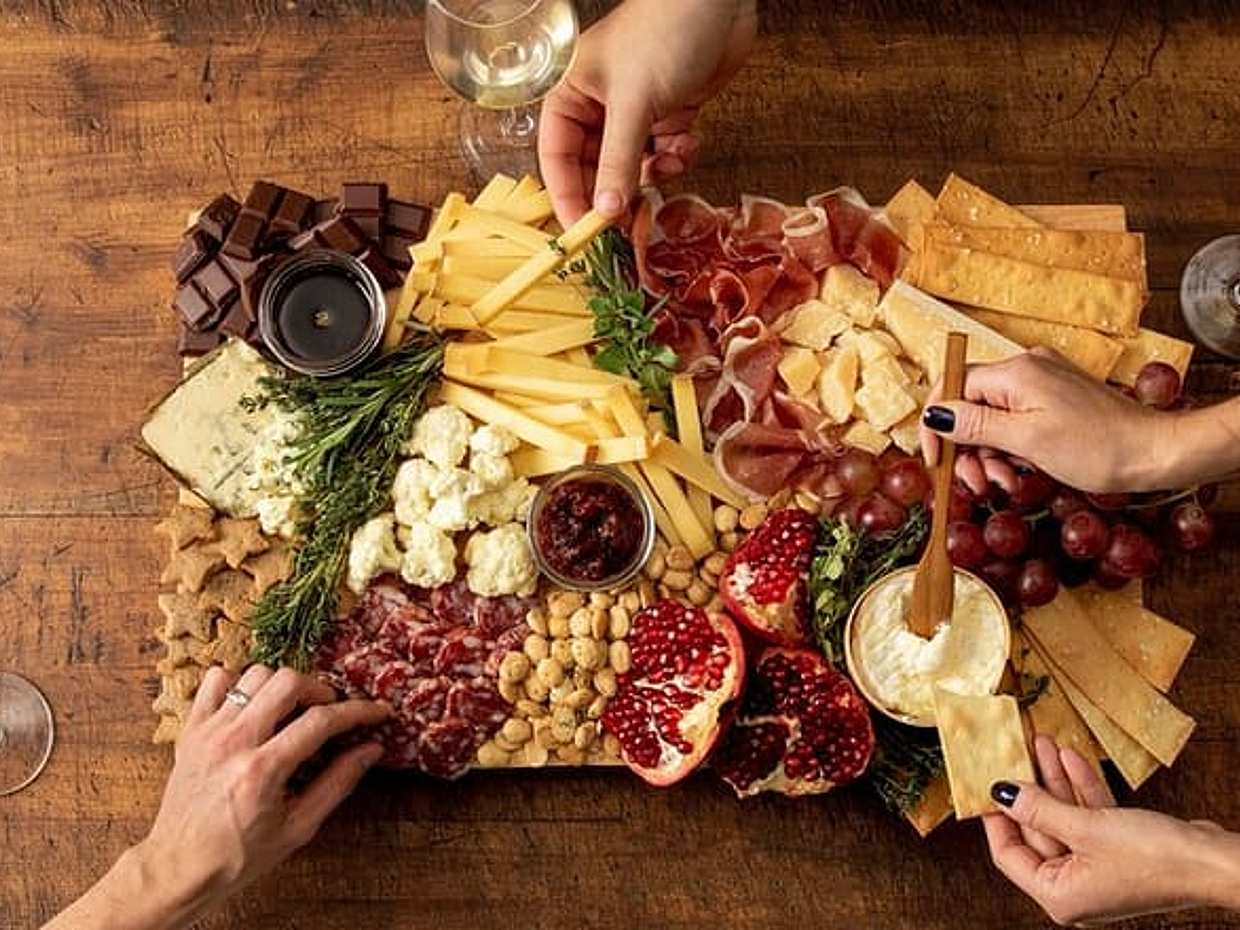 Private Wine & Cheese Tasting Tour to Eiffel Summit with Pick up, photo 2