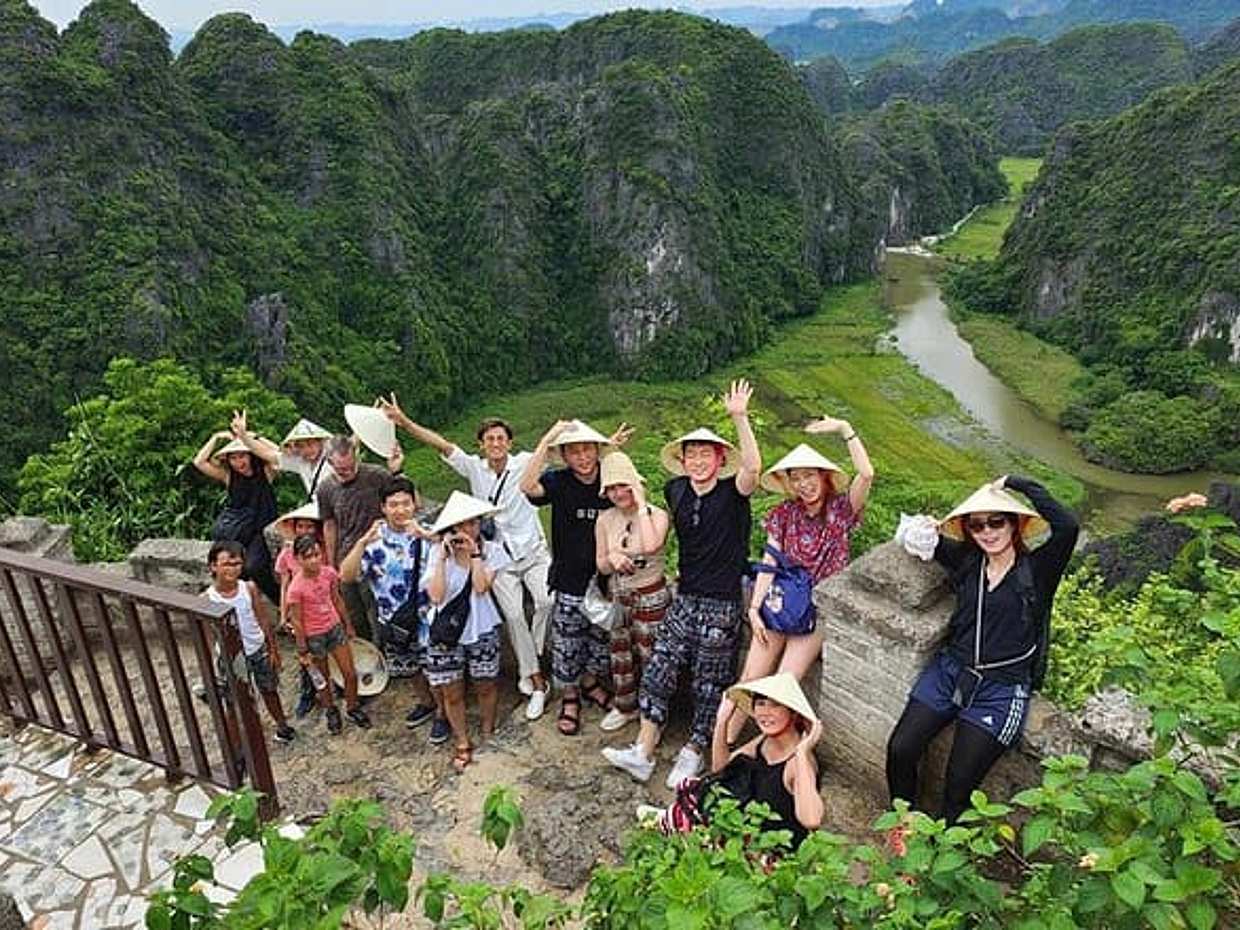 From Hanoi: Hoa Lu, Tam Coc, Mua Caves, Limousine, Buffet, Biking