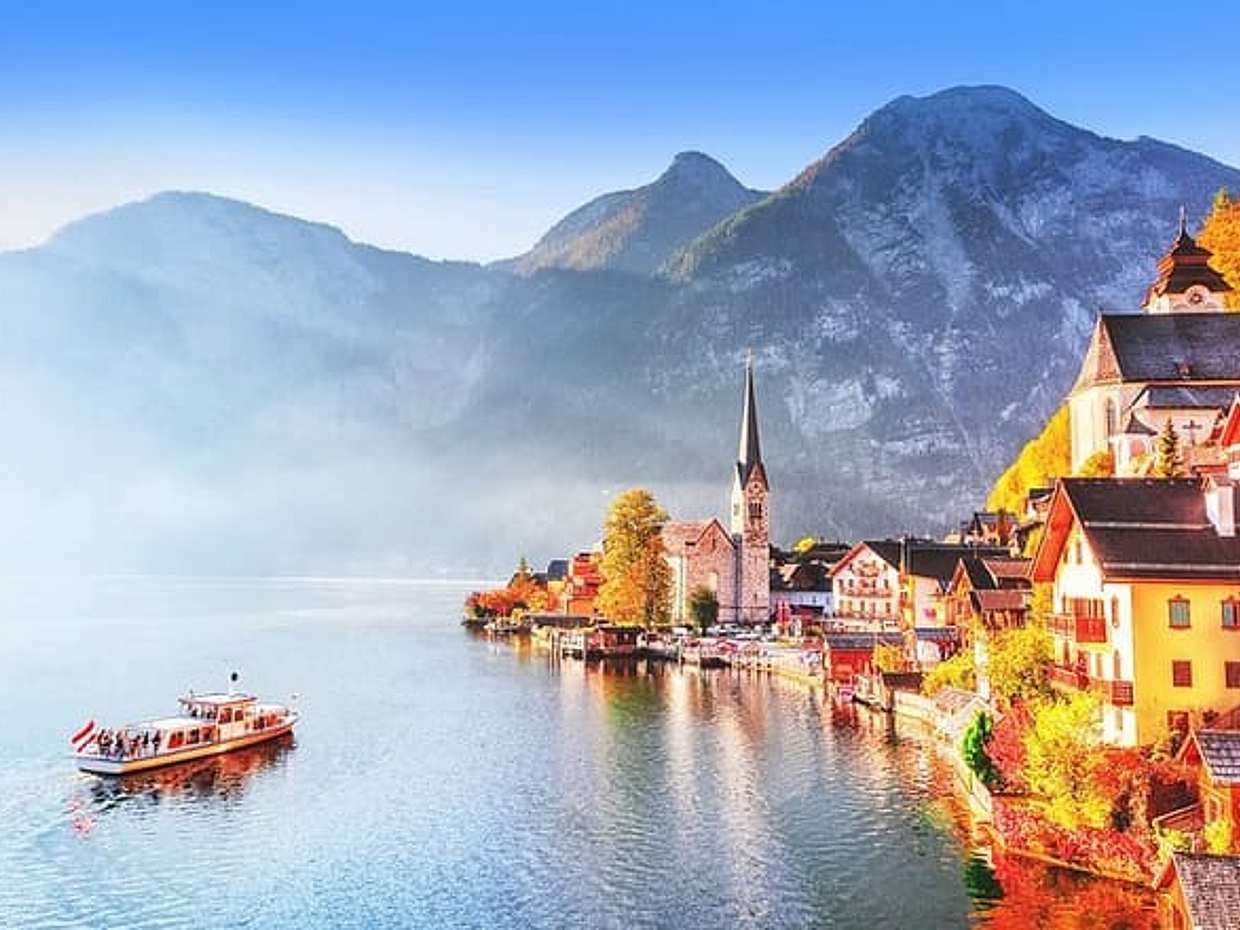 Private day trip from Salzburg to Mondsee, Hallstatt and back in Austria, photo 5