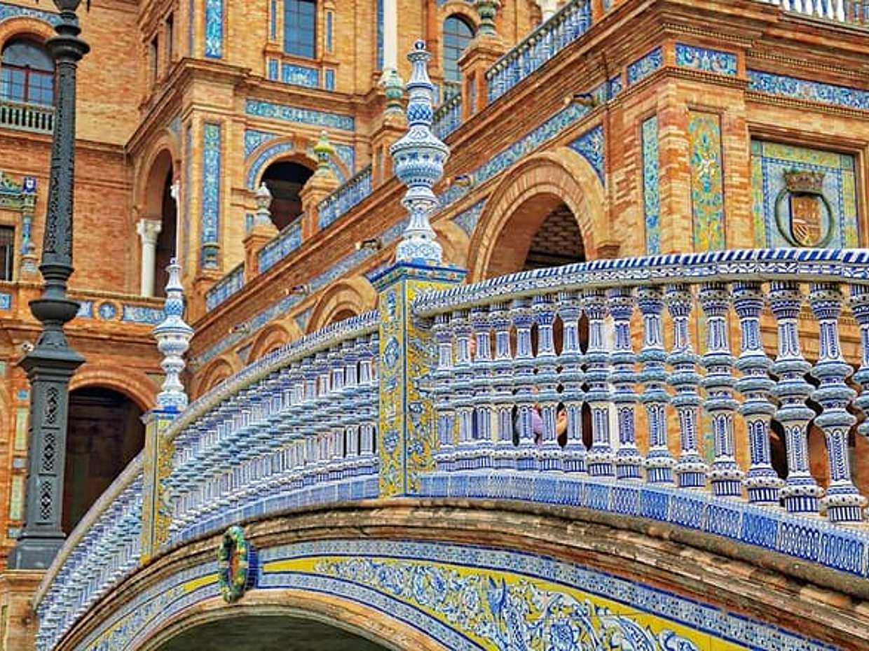 Private day trip from Malaga to Seville, local friendly driver in Spain, photo 2