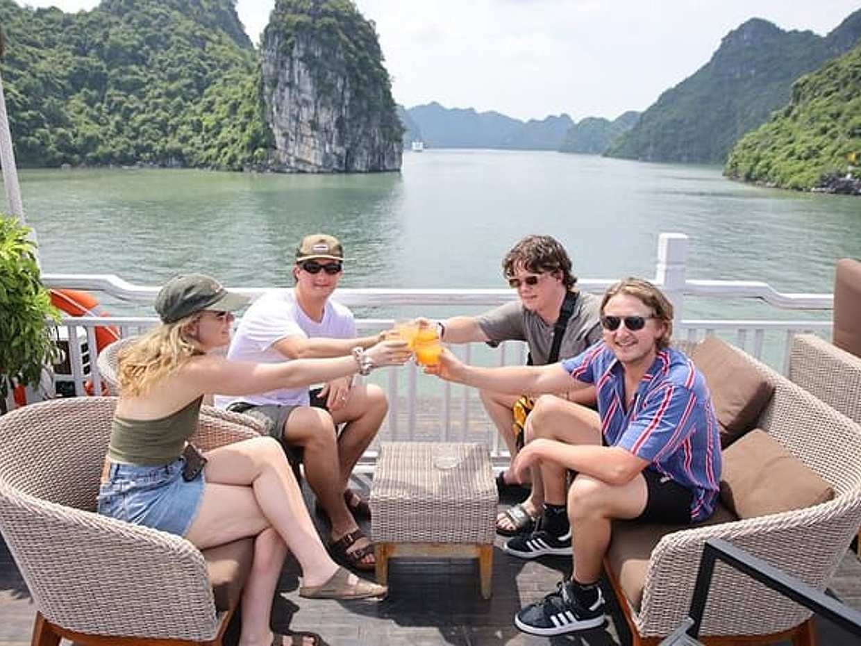 Oasis Bay Cruise 2days/1night Transfer Included From HANOI, photo 2