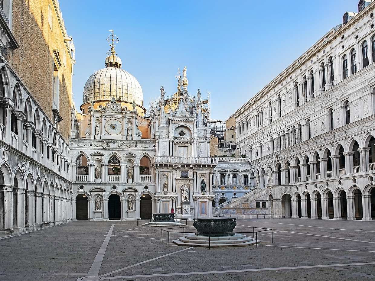 Inside Venice: Doge's Palace and St. Mark's Basilica Tour in Italy