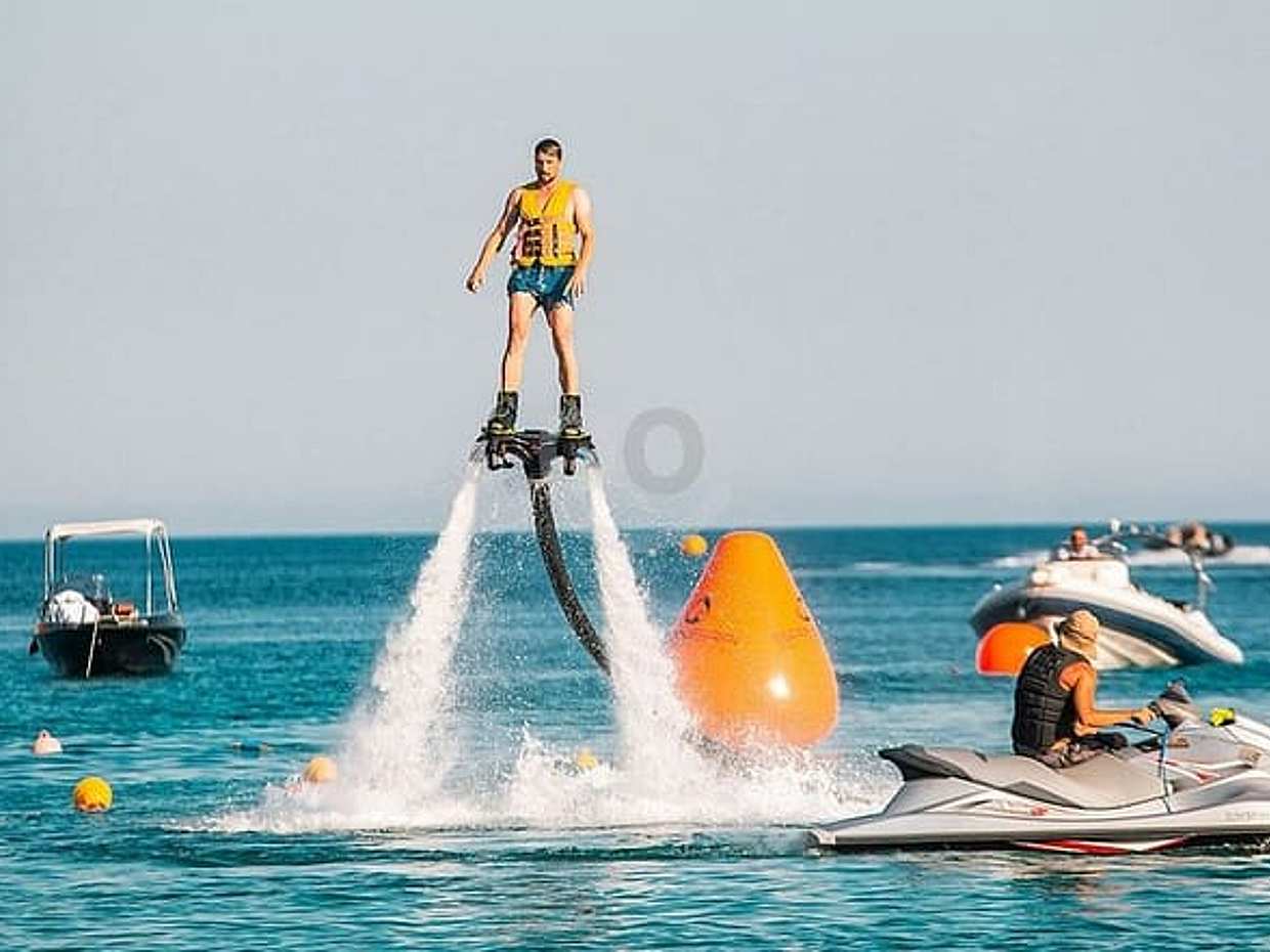 Dubai 30-Minute Fly Boarding, photo 3