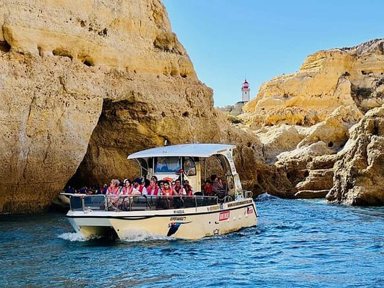 Benagil Cave & Marinha Beach – 2h Boat Tour from Portimão, photo 4