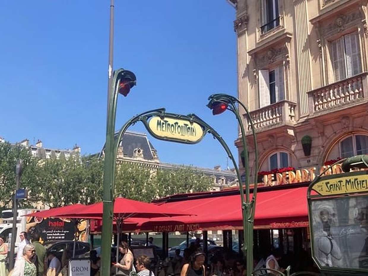 Bairro Latino e Notre-Dame: 2.000 anos de história em pequeno grupo na França, Paris