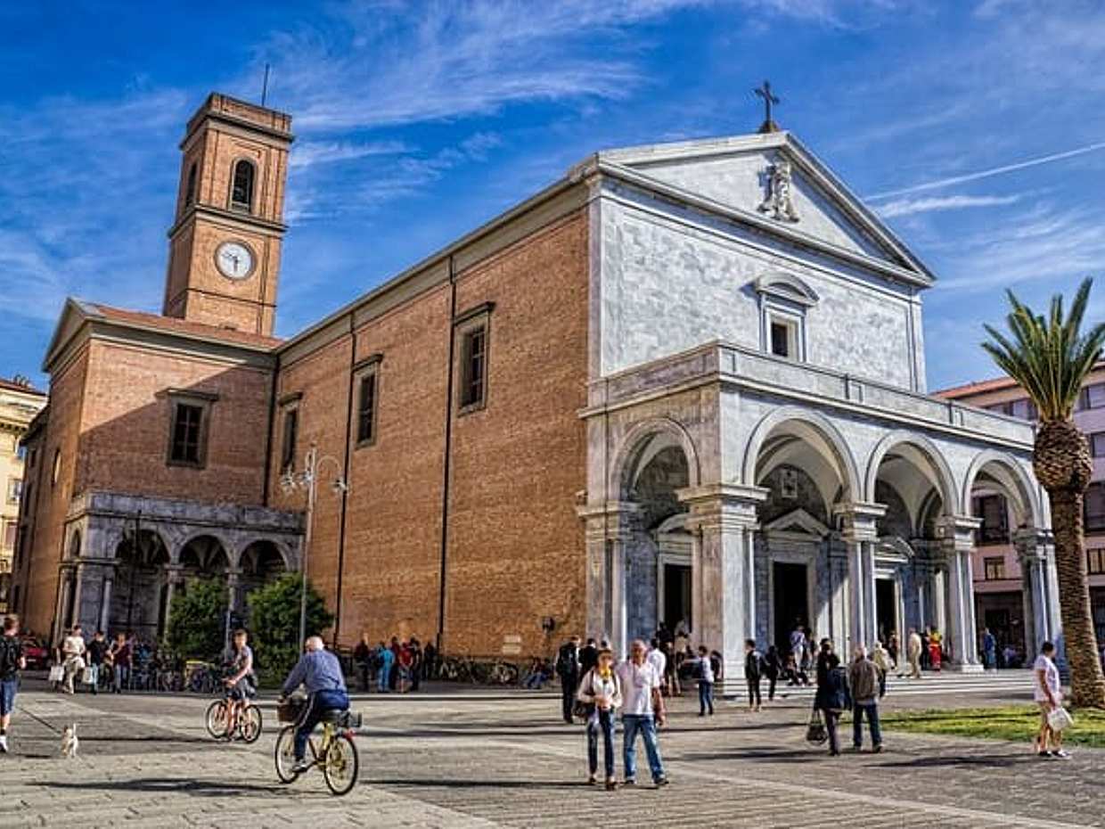 Direct transfer from Florence to Livorno with private driver in Italy, Tuscany, photo 4