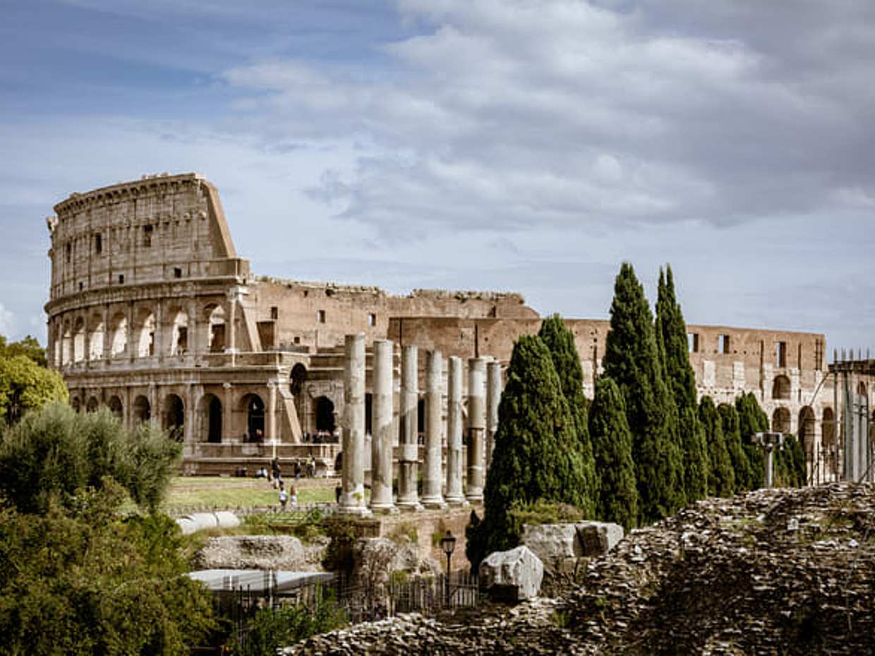 3-Hours Private Sightseeing Tour of Rome by Luxury Vehicle