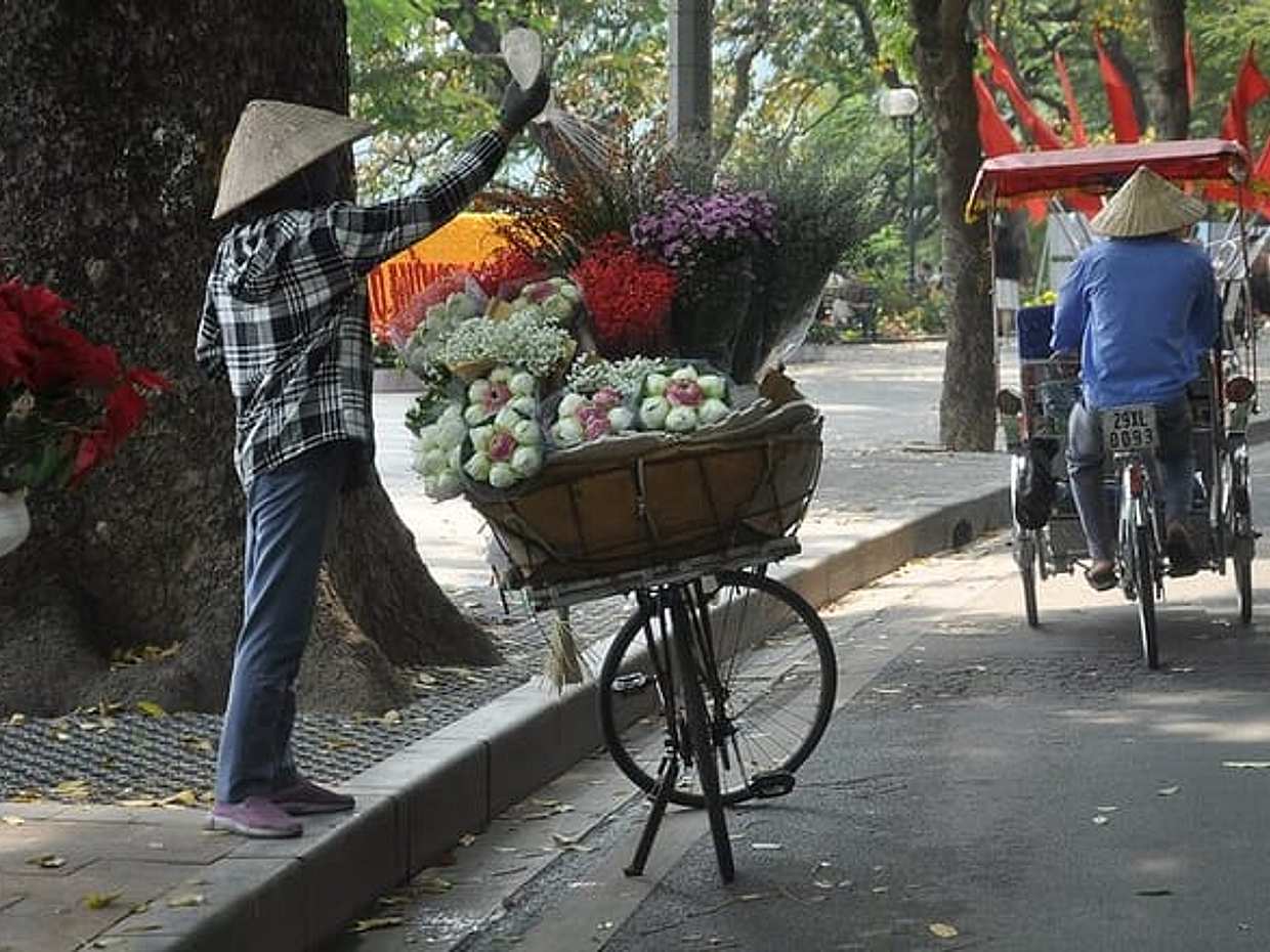 Cyclo Hanoi Tour A Unique Way to Explore the City in Vietnam, Hà Nội, photo 2