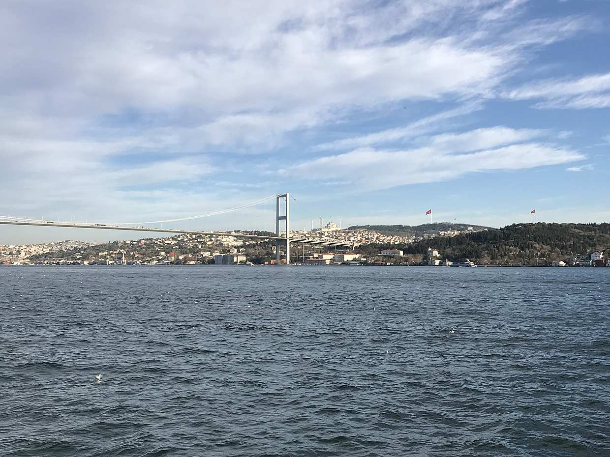 Canoe Ride on the Bosphorus in Turkey, Istanbul, photo 2