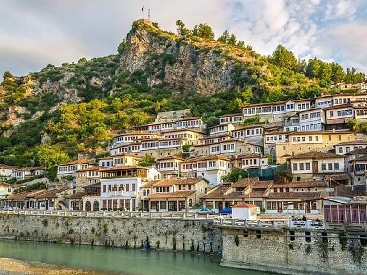 BERAT (UNESCO) - De Tirana en Albanie