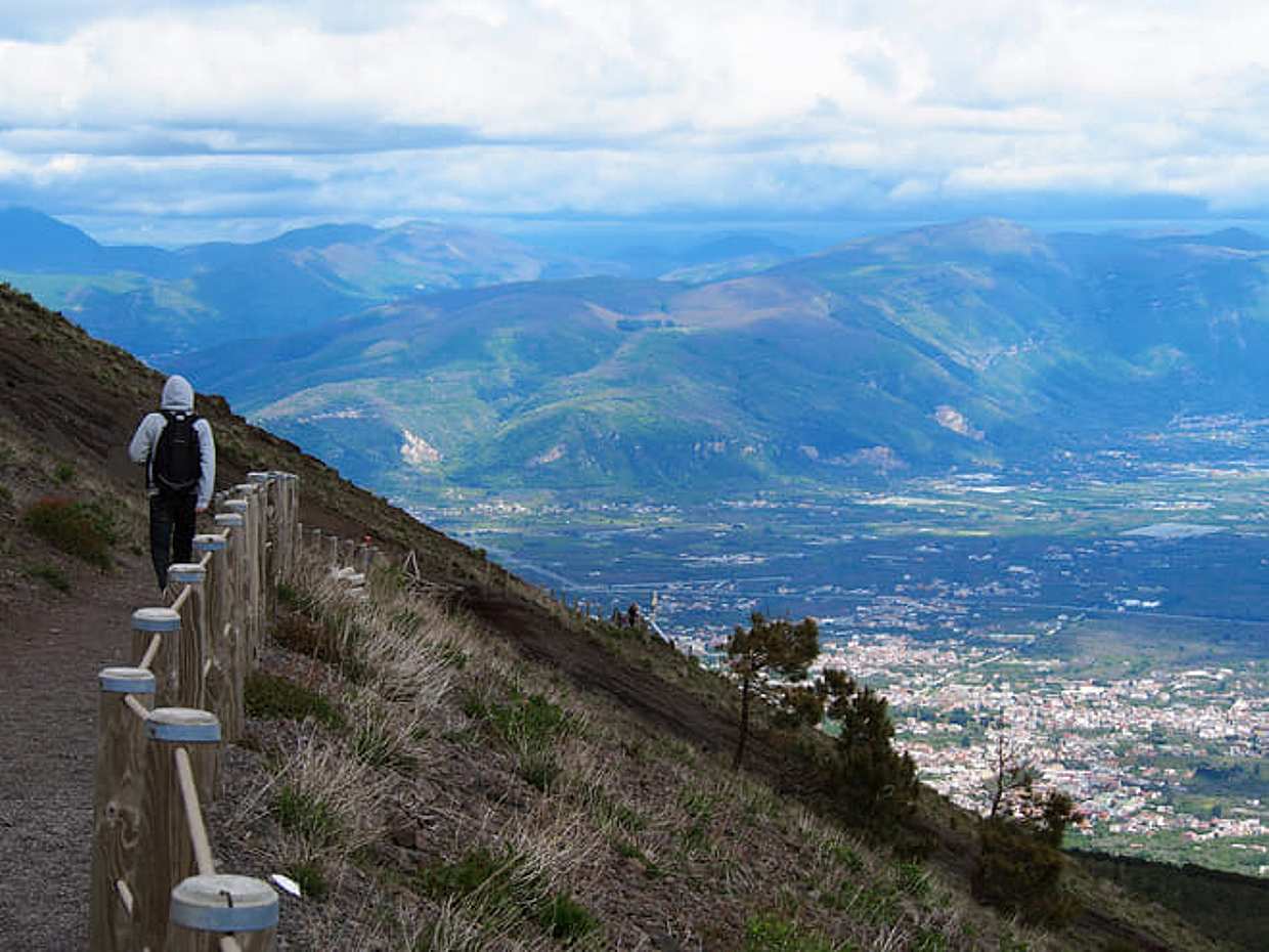 Half day excursion to Mt Vesuvius with wine tasting and lunch from Naples, photo 2