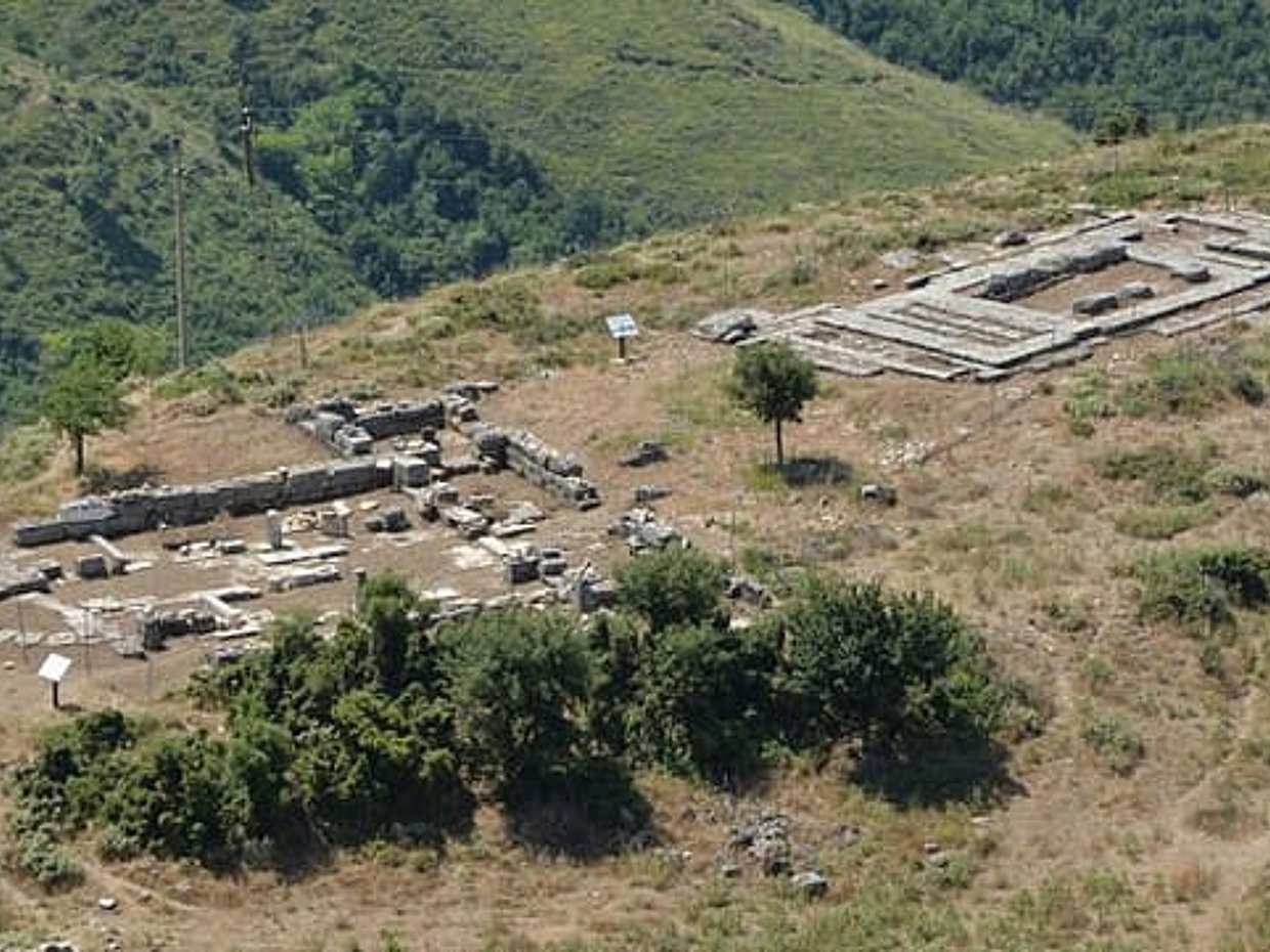Descubra Vlora e visite o Parque Arqueológico de Amantia, Albânia., photo 3