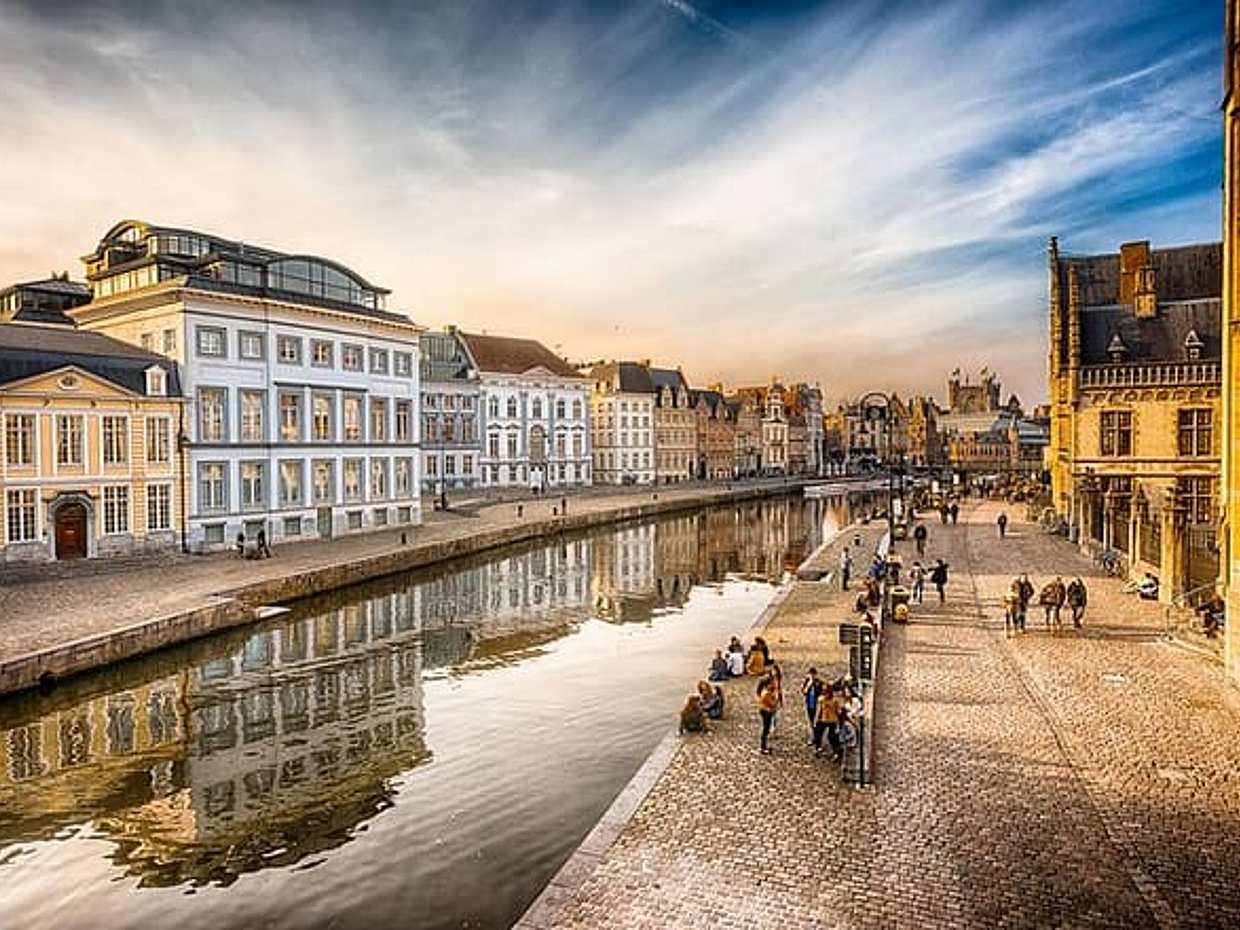 Direct privé transfer van Brussel naar Brugge, 2 uur stop in Gent in België, photo 2